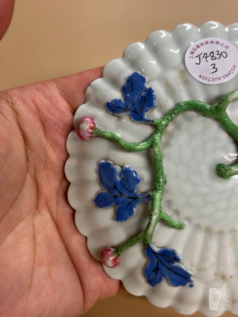 清雍正 粉彩折枝花卉纹菊瓣盘 - 图8
